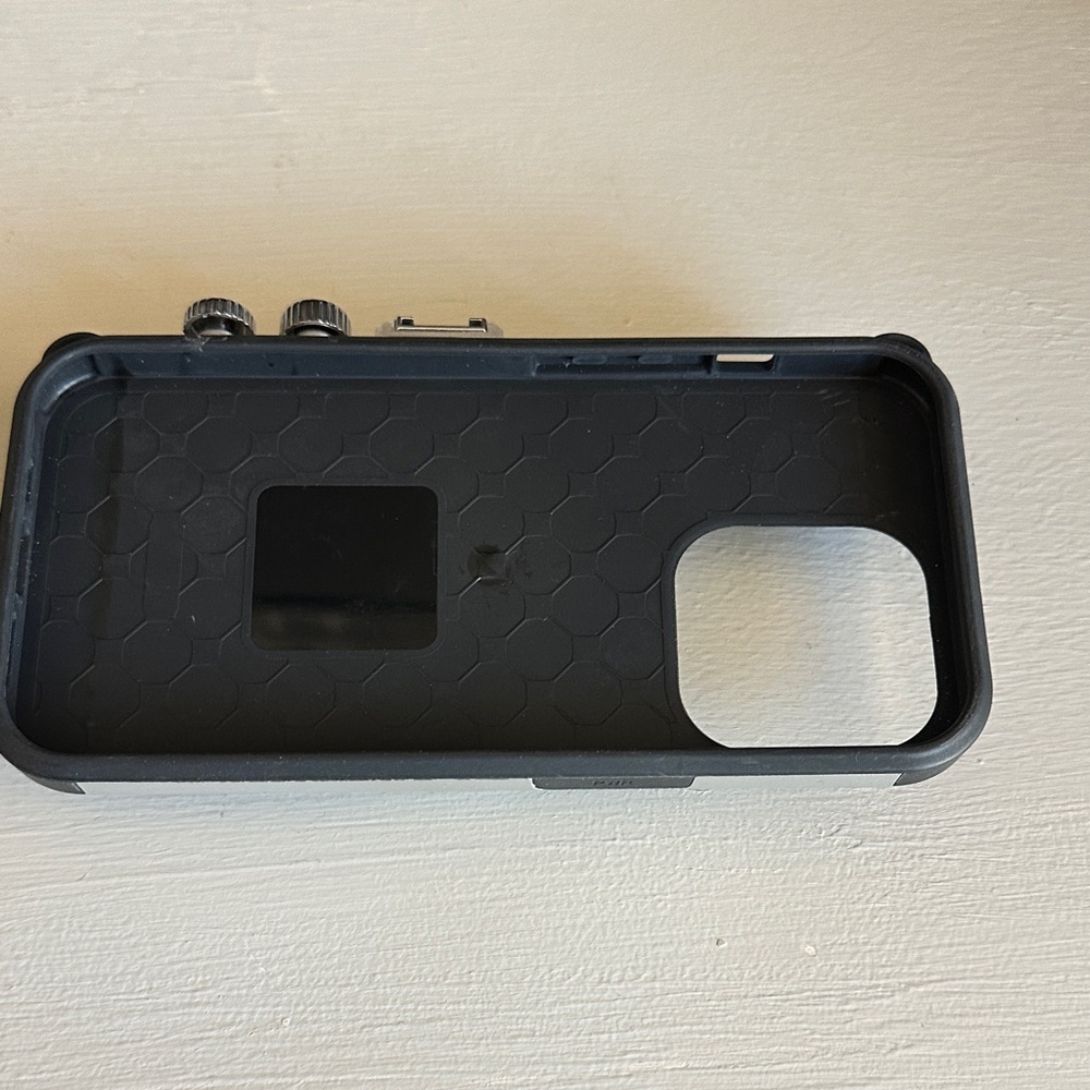 Retro Camera Style Phone Case - Picture 2 of 2